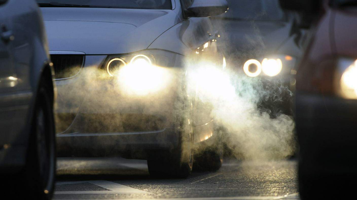 Riduzione delle emissioni da parte delle automobili: un altro elemento di rilievo della revisione di legge