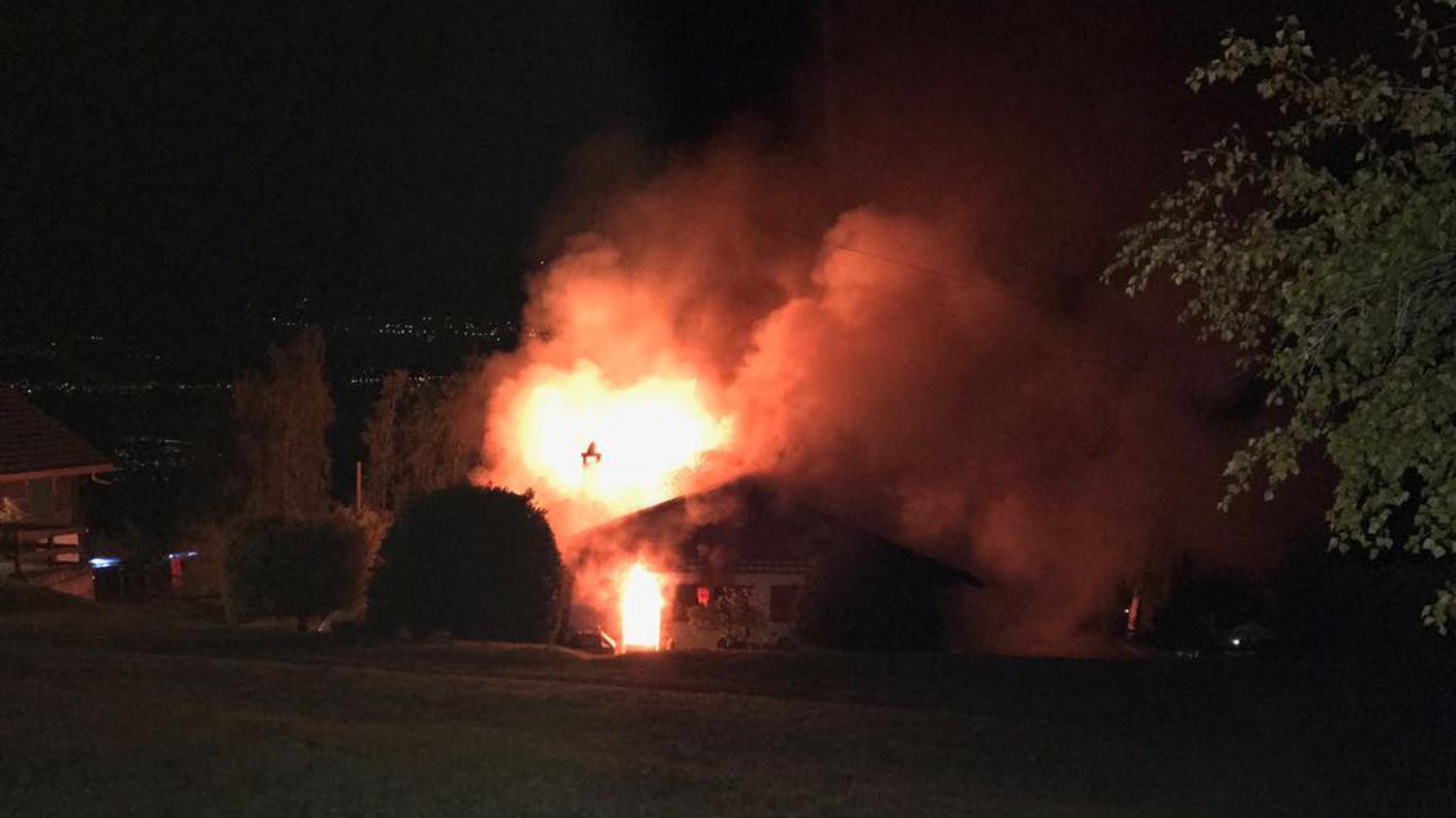 Lo chalet in fiamme