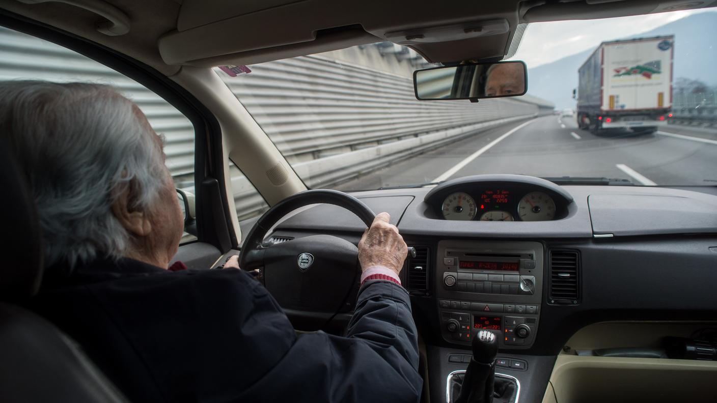 Cinque anni in più al volante, prima del primo accertamento d'idoneità