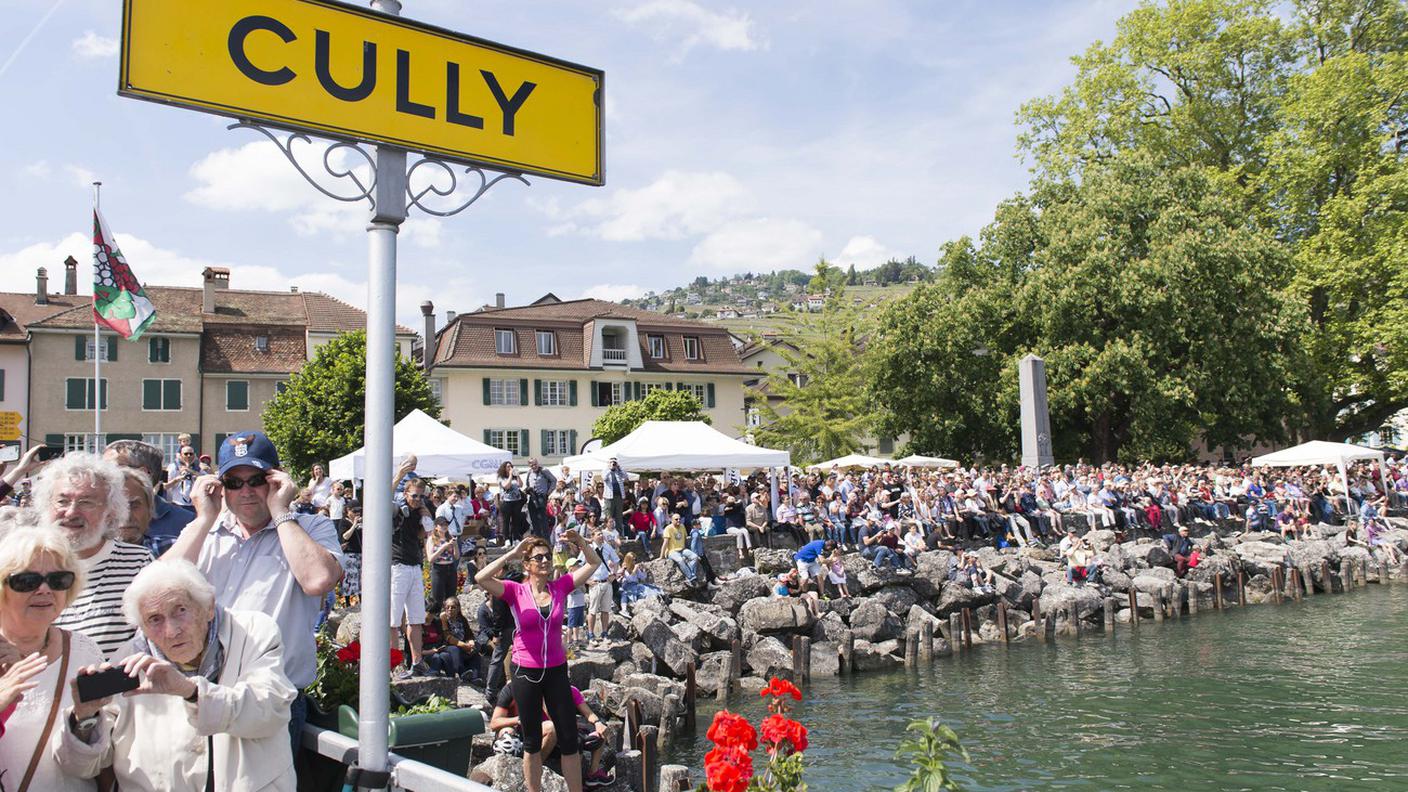 Molti curiosi hanno raggiunto Cully