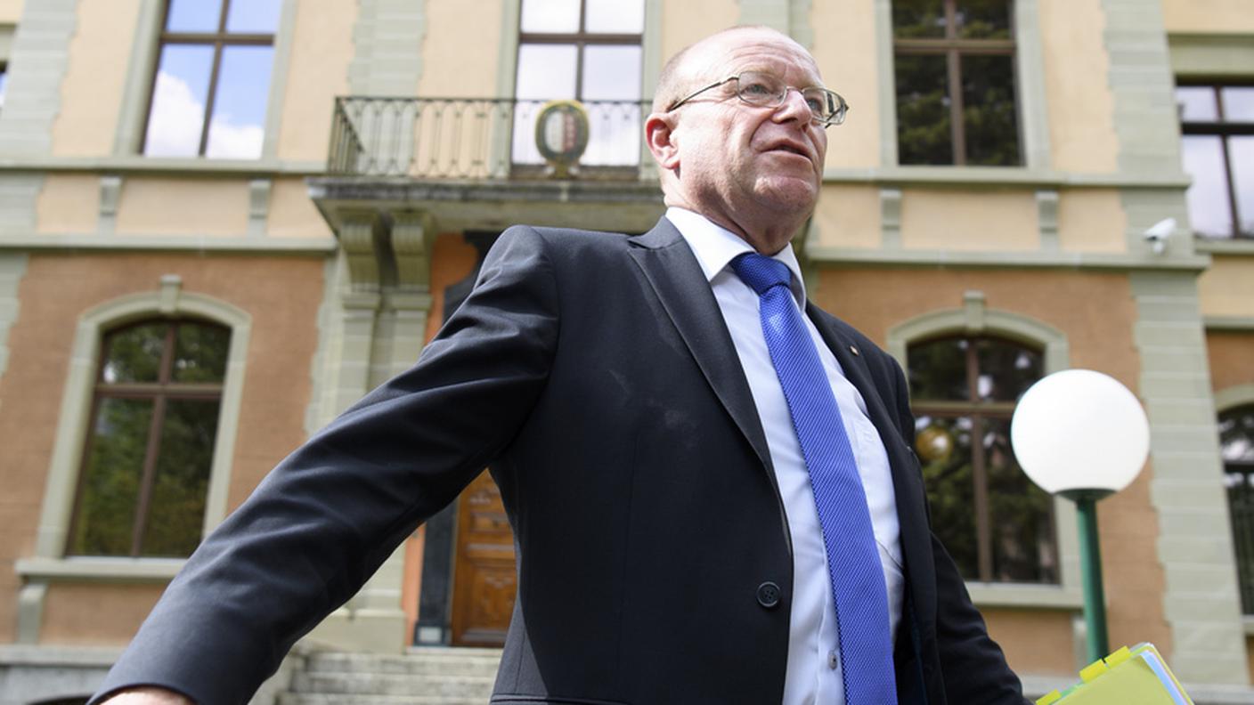 Il deputato lascia il tribunale
