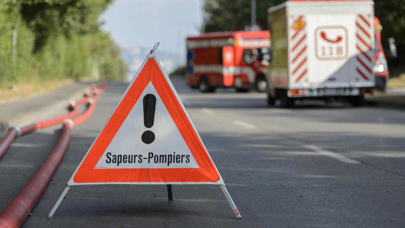 I pompieri ginevrini hanno spento le fiamme nel palazzo di Grand-Saconnex