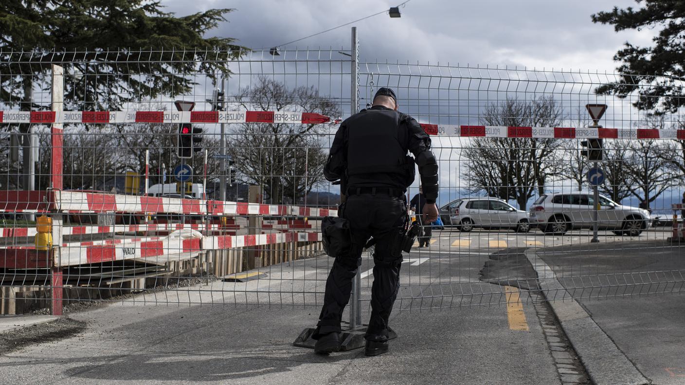 La polizia è in contatto con l'anziano