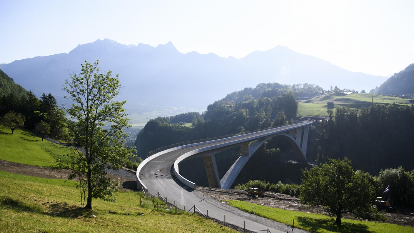 Un ponte per superare la valle
