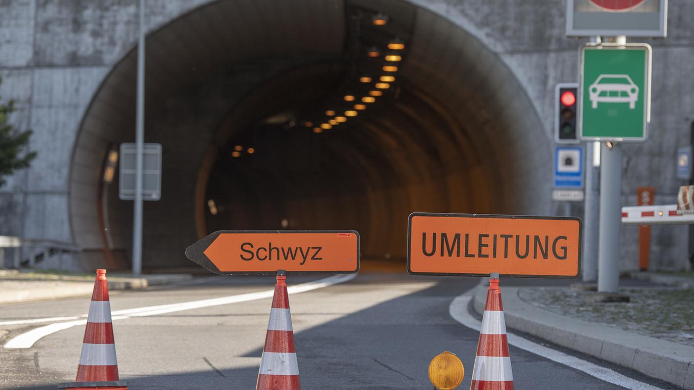 Axenstrasse chiusa alla circolazione