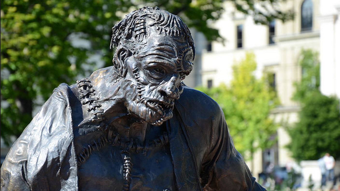 La statua di Frankenstein inaugurata nel 2014 nel quartiere ginevrino di Plainpalais