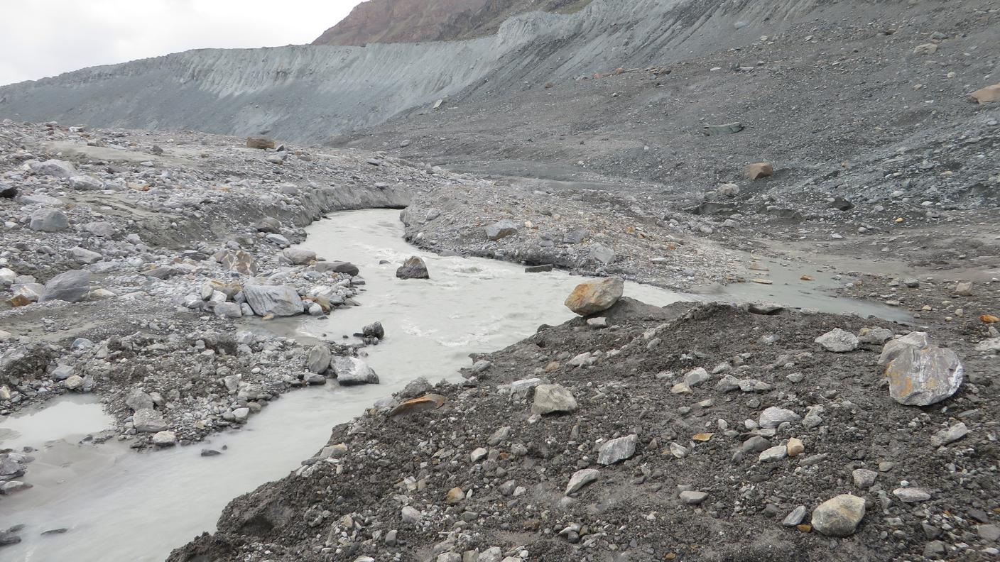 Dall'area del ghiacciaio di Findel (VS)