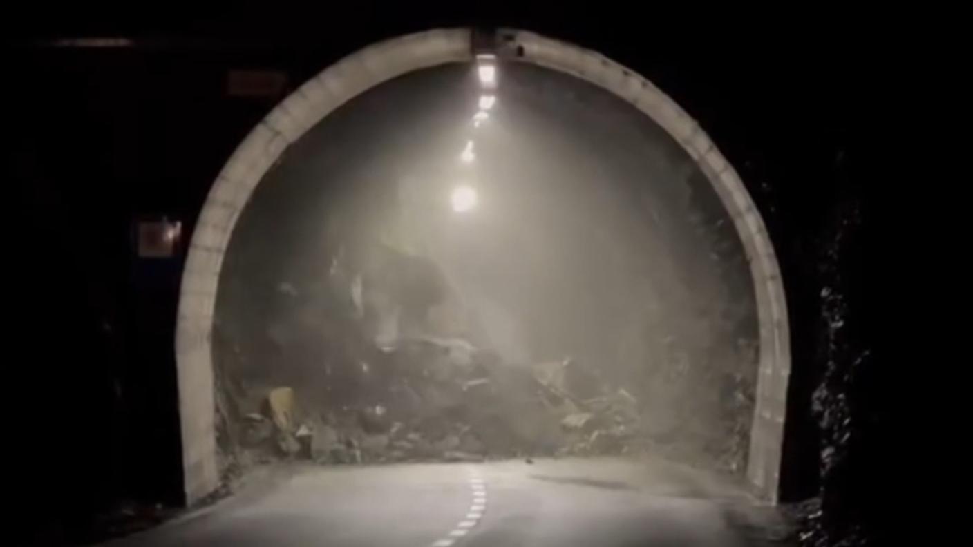 Il momento del crollo