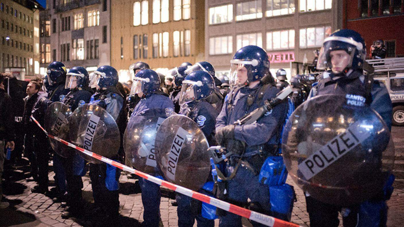 La polizia di Basilea città ha avuto il suo bel da fare mercoledì sera.