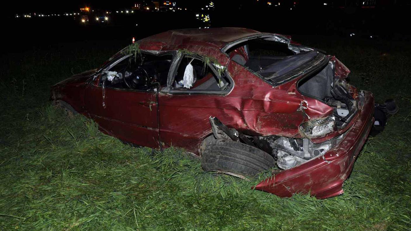La vettura distrutta dopo l'incidente