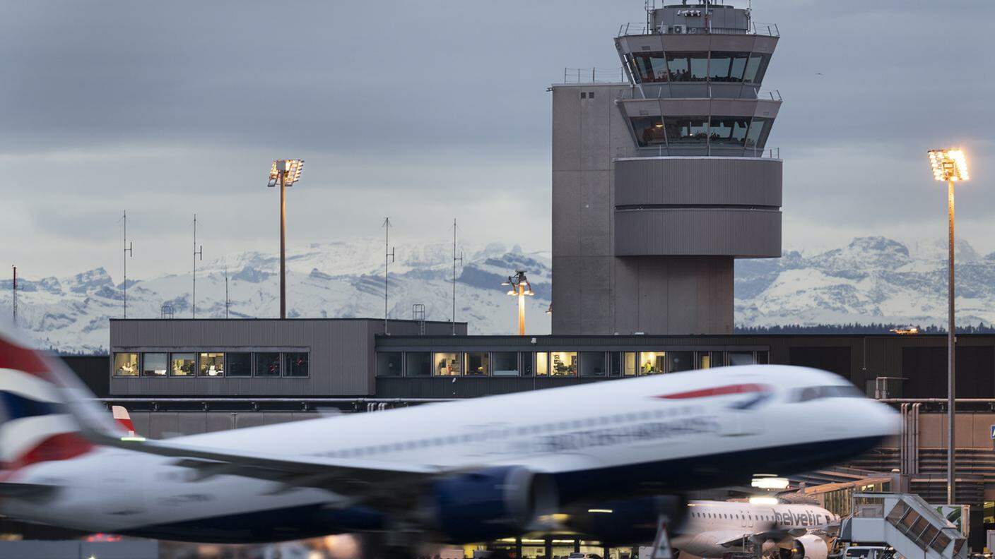 Decollo dall'aeroporto di Zurigo.jpg