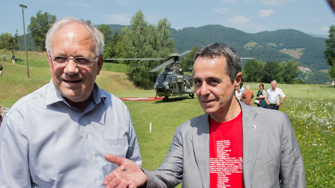 La candidatura unica di Cassis plebiscitata dal comitato cantonale del PLRT. Durante il meeting a Lattecaldo, svoltosi il 1° agosto, interviene anche il ministro dell'economia Johann Schneider-Ammann