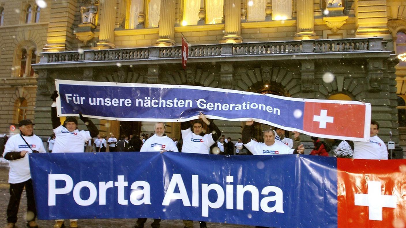 I promotori con in testa Arthur Loretz erano arrivati fino a Palazzo  federale