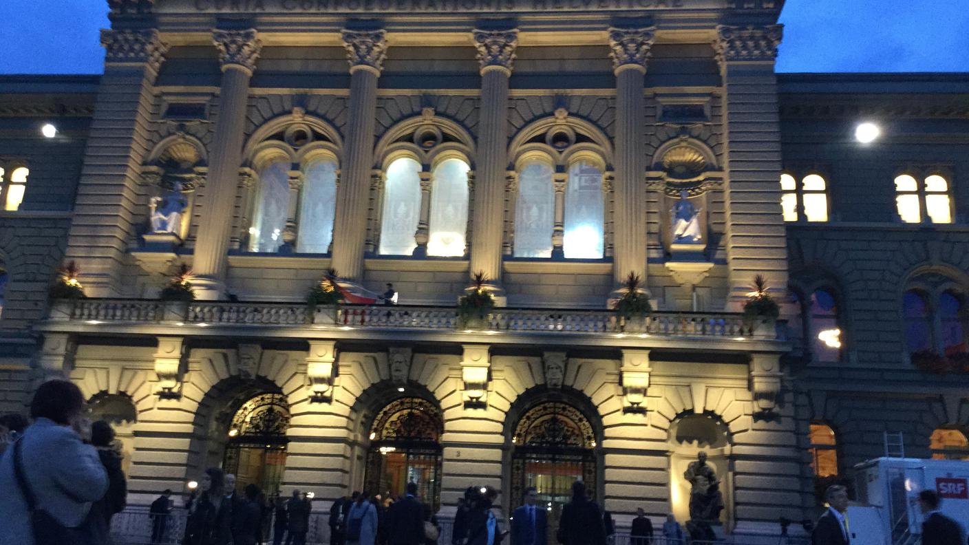 I media hanno cominciato ad affollare Palazzo federale quando ancora era buoi