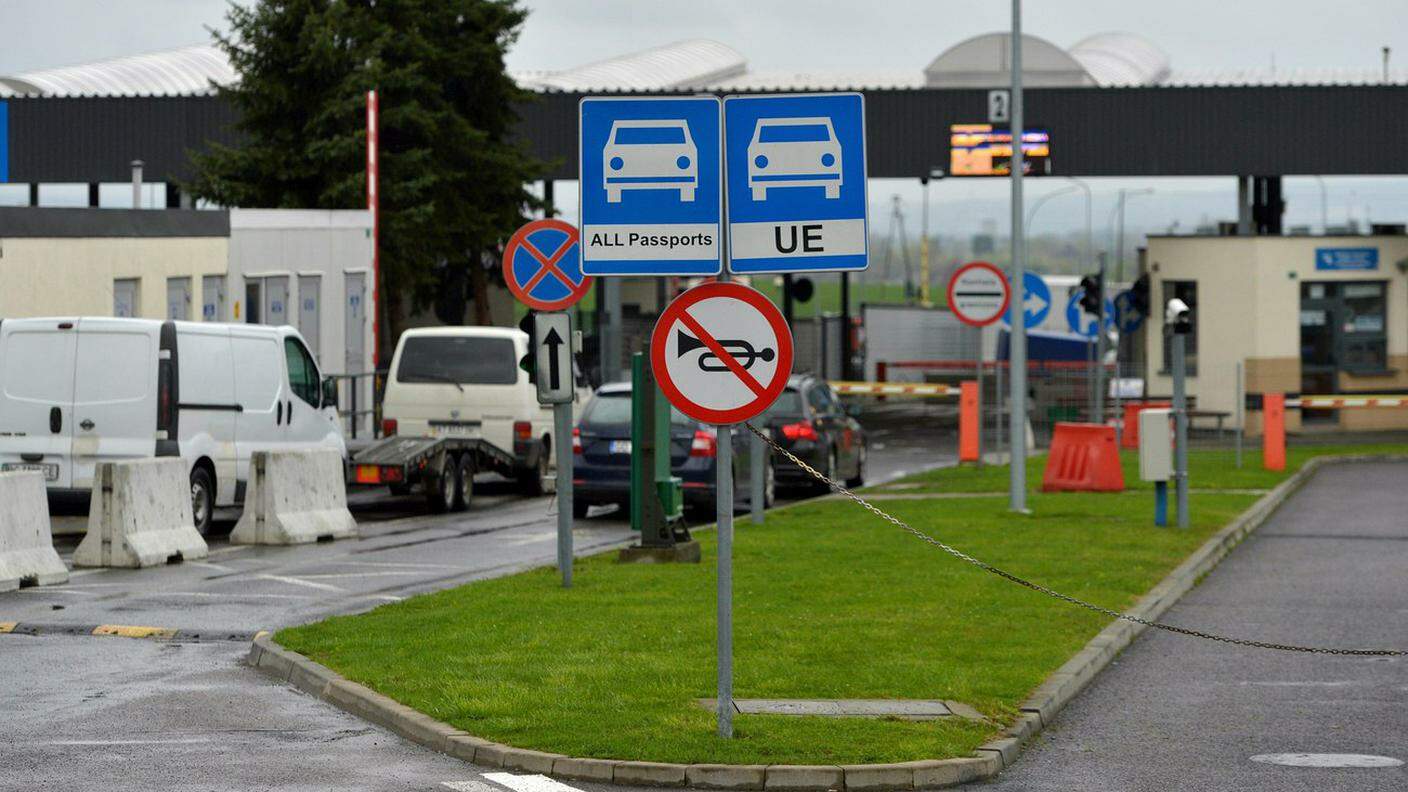 "È necessario per migliorare la situazione attuale alle frontiere esterne di Schengen"