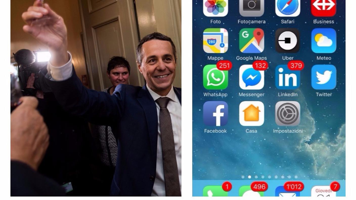 Mentre festeggiava, il telefono squillava a ripetizione