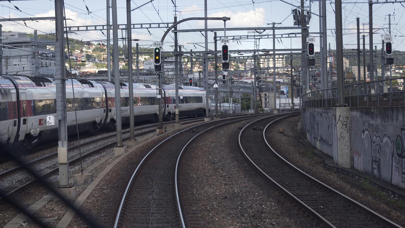 Il tratto tra l'aeroscalo zurighese e Bassersdorf (ZH) è stato transitabile solo in modo limitato