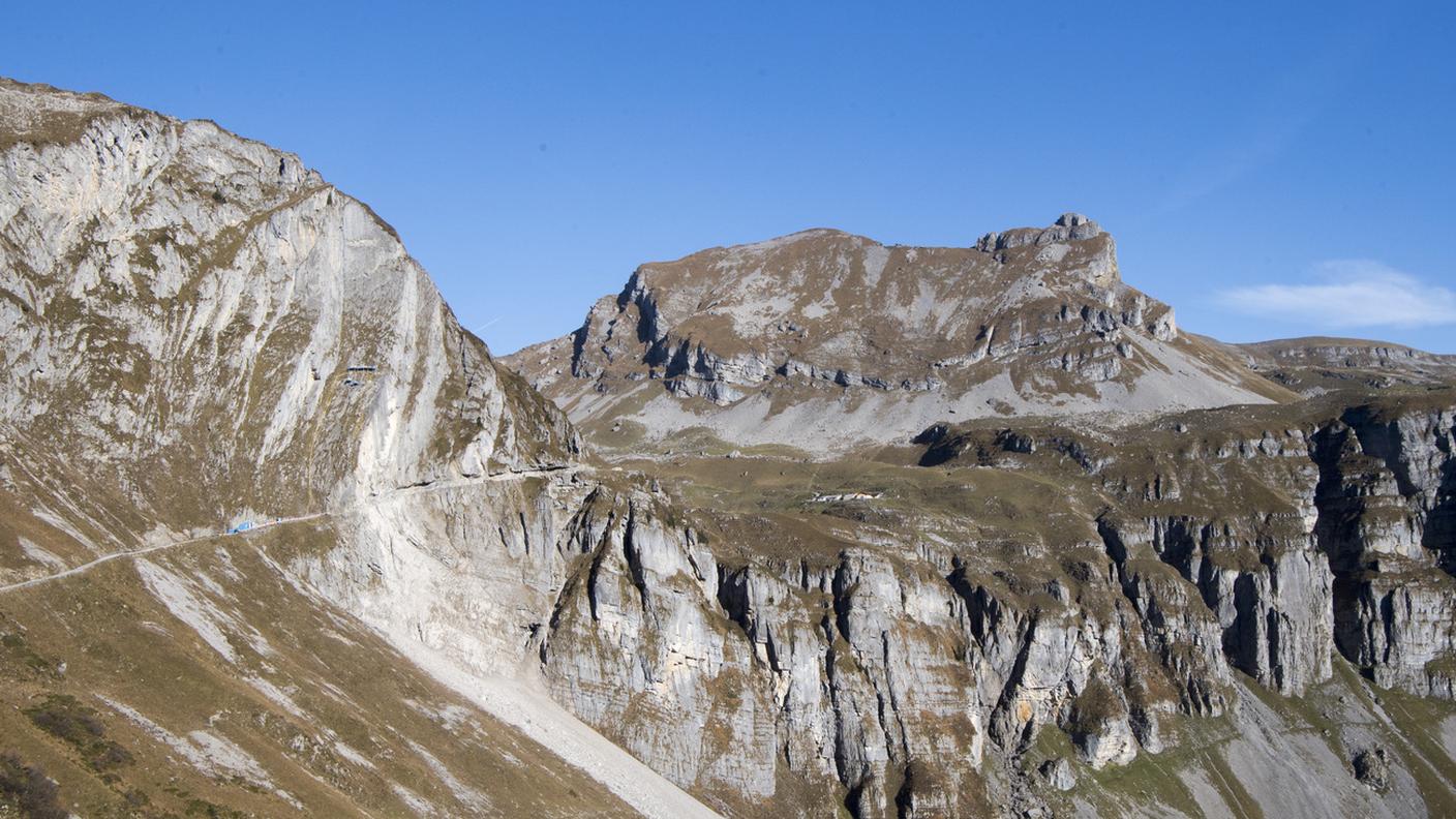 Le vittime stavano facendo dei lavori di ampliamento di una strada
