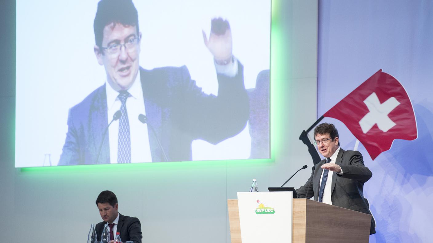 Albert Rösti, presidente democentrista, durante l'assemblea del suo partito a Frauenfeld