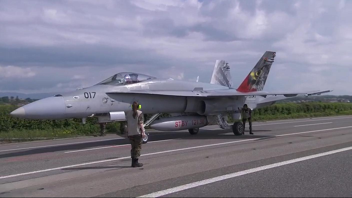 AT PAYERNE ESERCITO ALPHA  AERONAUTICA_107226.jpg