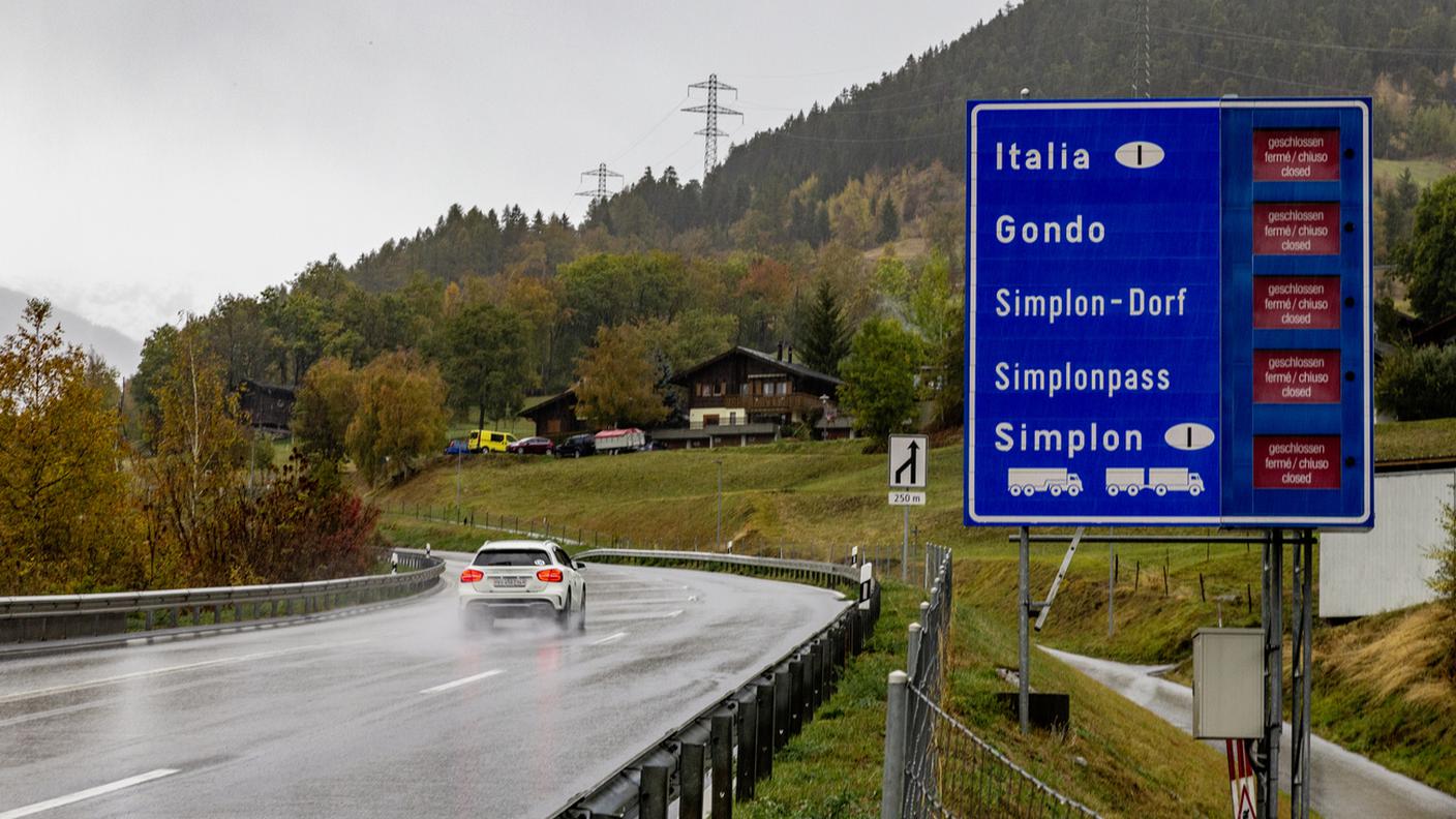Sempione chiuso, misure per sgravare l'A2