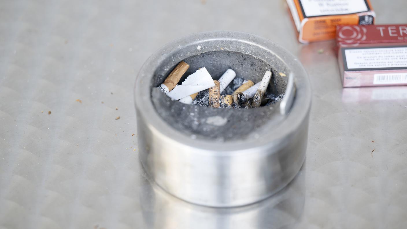 In Svizzera diminuisce il numero di fumatori