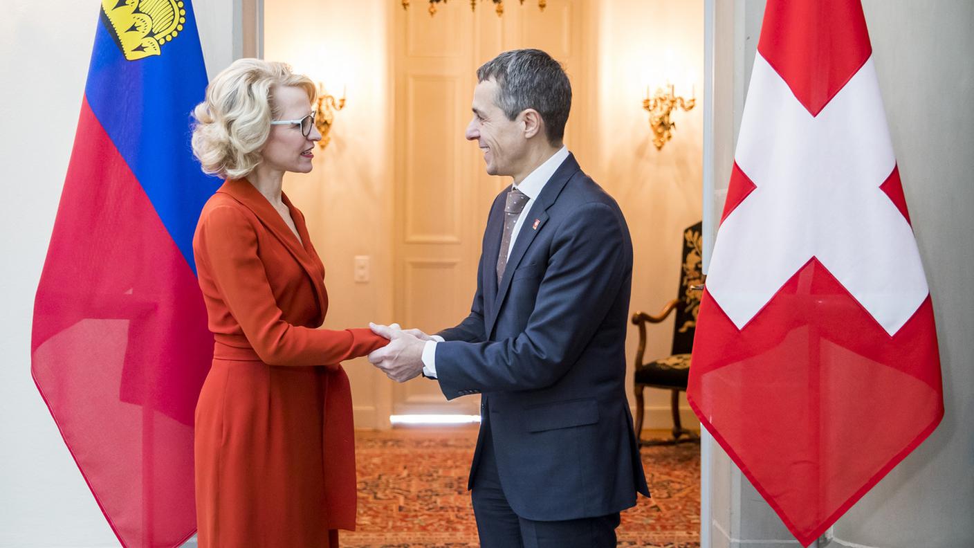 La ministra degli esteri del Principato, Aurelia Frick, con il consigliere federale Ignazio Cassis