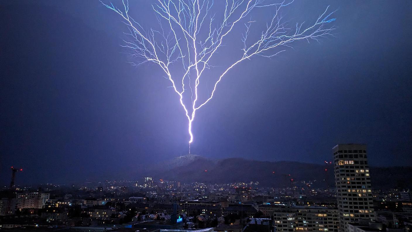 un fulmine sopra l'Uetliberg