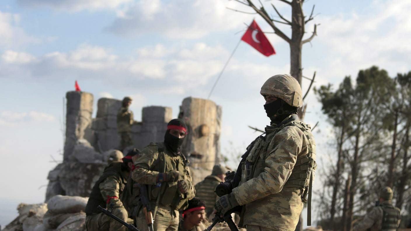 Militari turchi in azione in Siria