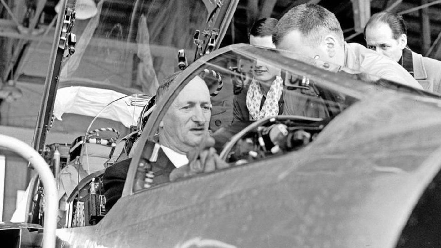 Travolto dalla vicenda dei Mirage, l'allora consigliere federale Paul Chaudet