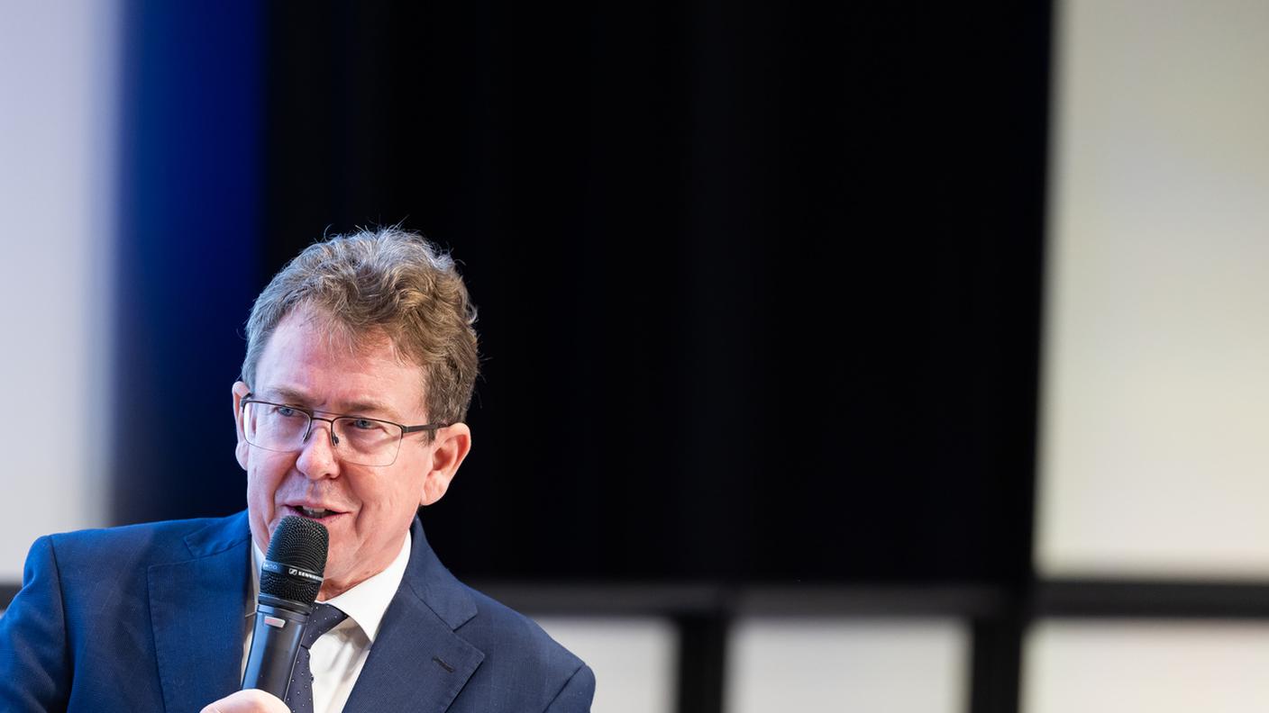 Il consigliere federale Albert Rösti in campo per il sì