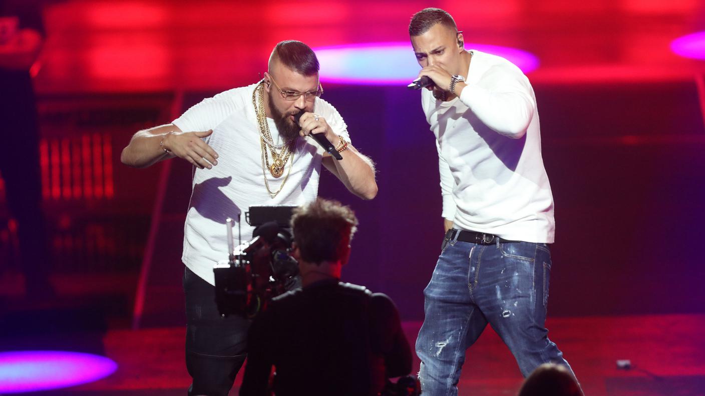 L'esibizione di Kollegah e Farid Bang alla cerimonia degli ultimi Echo