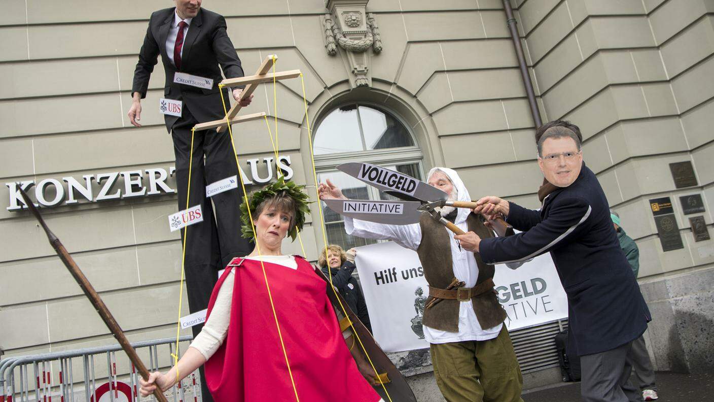 Sostenitori dell'iniziativa in piazza a Berna un anno fa