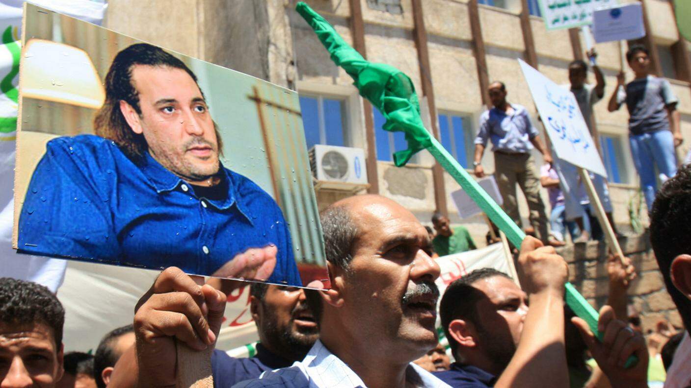 Proteste a Tripoli dopo l'arresto di Hannibal Gheddafi