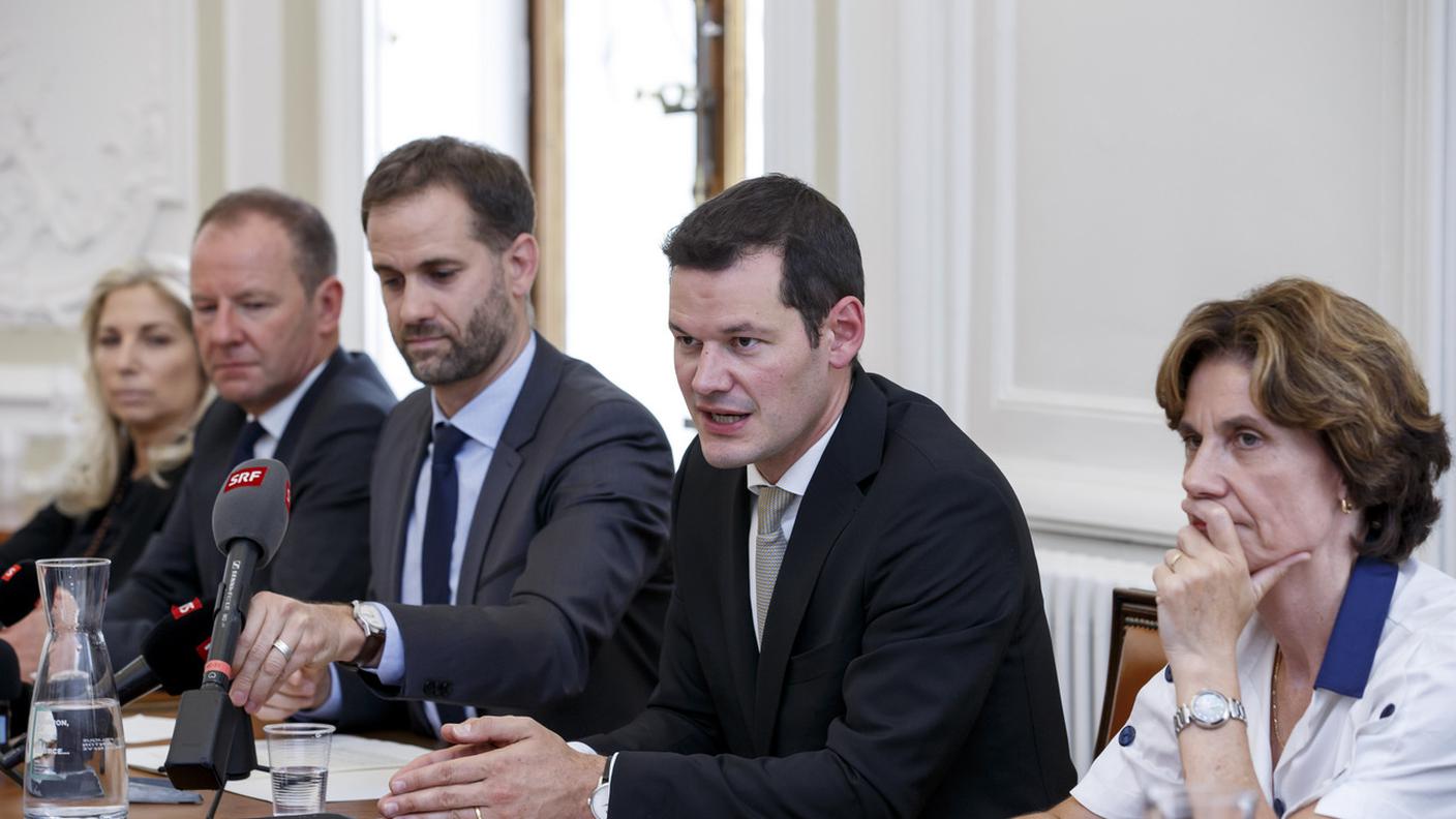 Insieme agli altri consiglieri di Stato