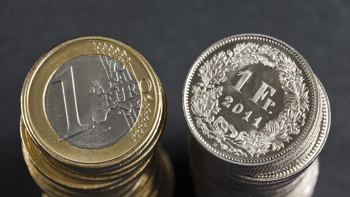 Un euro, un franco, il tasso che cambia... 