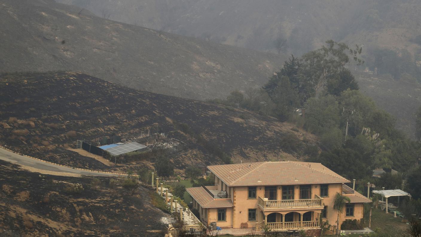 Attorno alla villa terra bruciata, Malibu