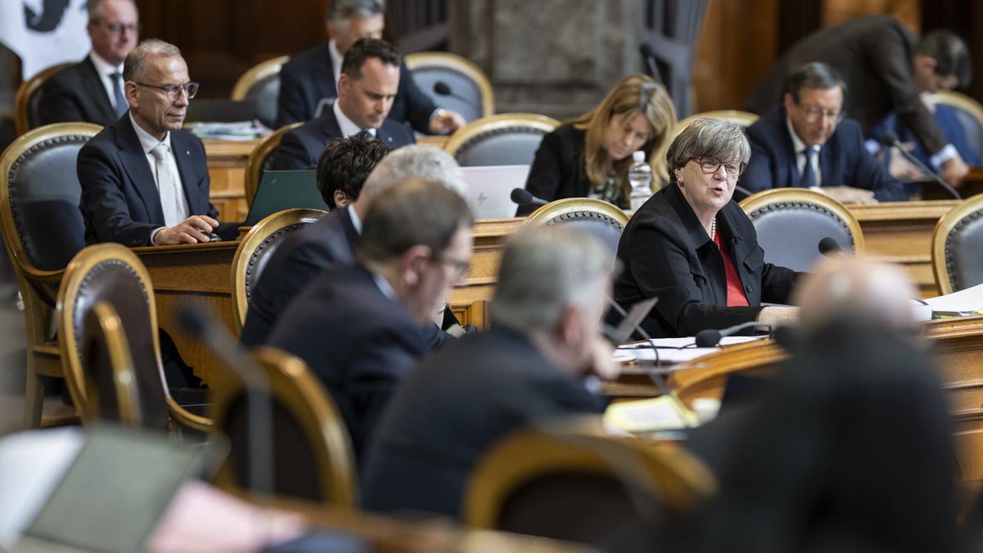 Al centro del dibattito la presidente della CPI Isabelle Chassot.jpg
