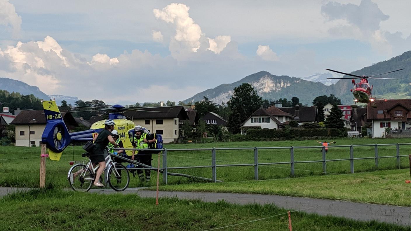 Due elicotteri REGA e uno Alpine Air Ambulance sono intervenuti per i soccorsi