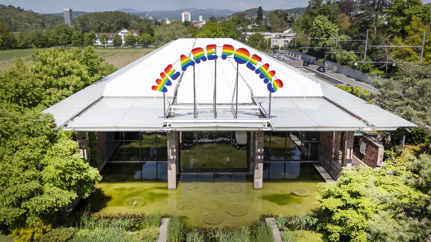  "We are poems" di Ugo Rondinone sul tetto della Fondation Beyeler