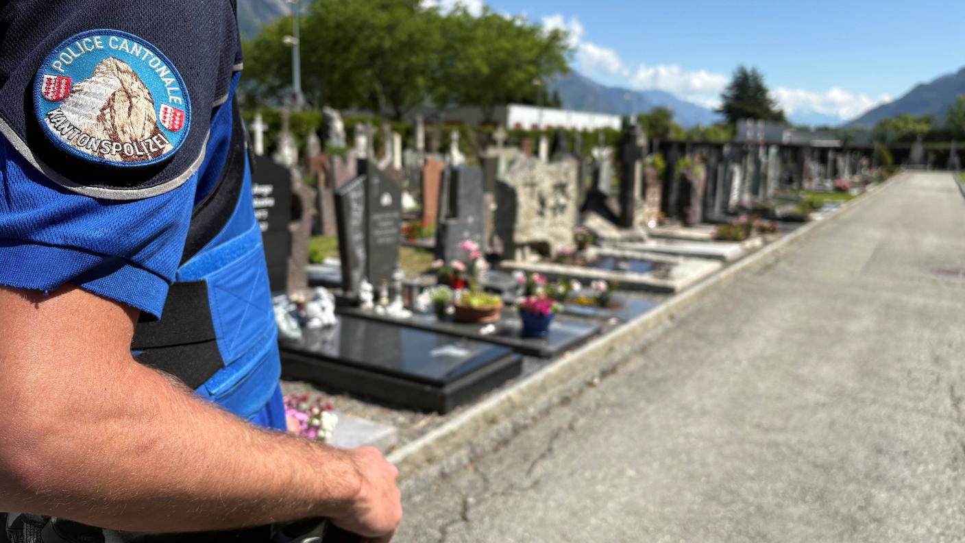 I furti sono stati commessi dall'inizio di maggio nei cimiteri