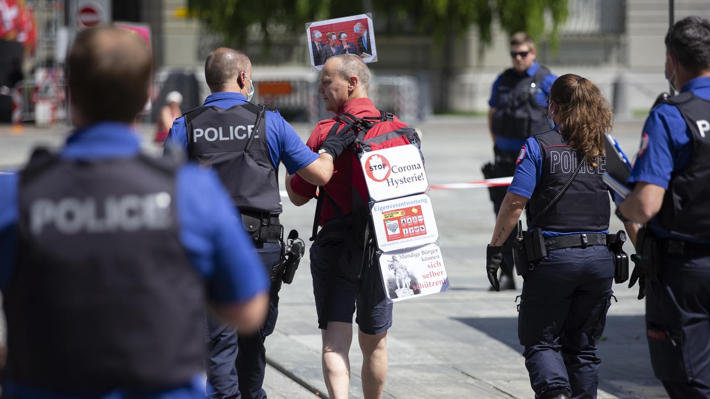 Manifestanti a Berna