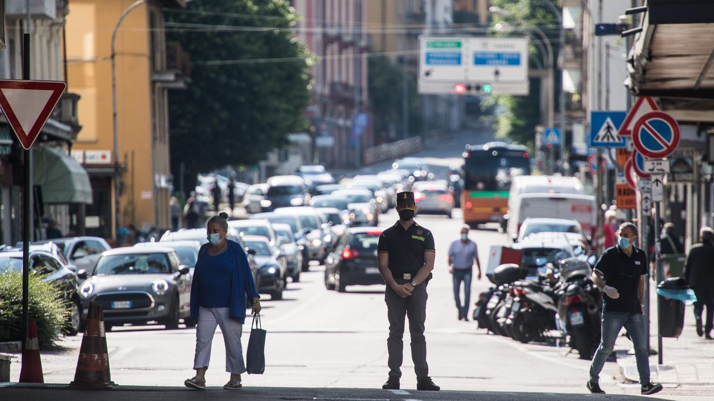 La frontiera con l'Italia, valico di Chiasso strada