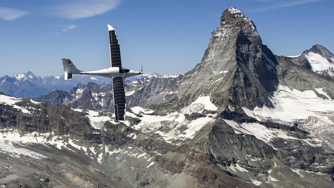 Volo con vista sul Cervino.jpg