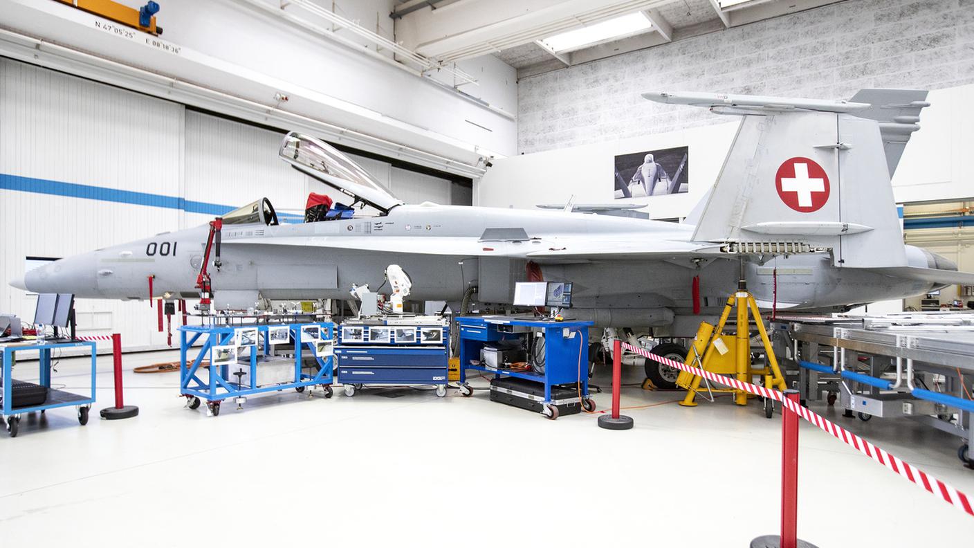 Uno degli F/A 18 attualmente in dotazione all'esercito svizzero