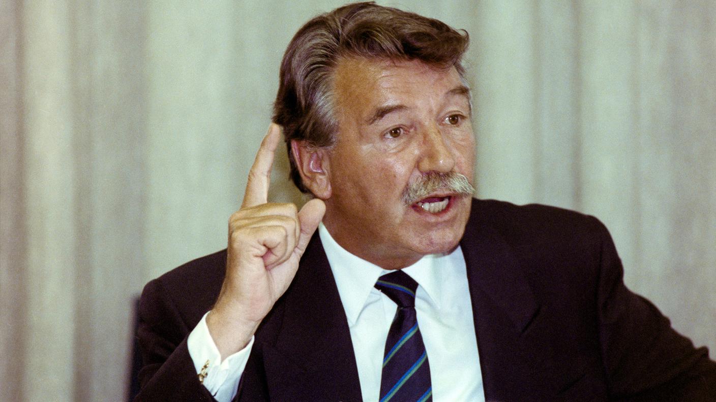 Il Consigliere federale René felber in un'immagine scattata nell'agosto del 1990