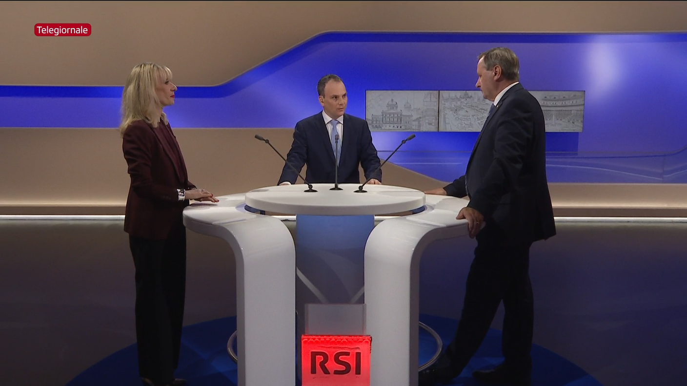 Il dibattito tra Priska Seiler Graf (a sinistra) e Werner Salzmann (a destra)