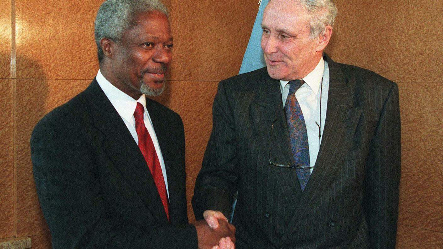Con Kofi Annan, segretario generale dell'ONU dal 1996 al 2006