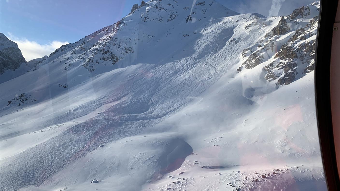 La valanga scesa lunedì pomeriggio sotto il Piz Nair, in Engadina