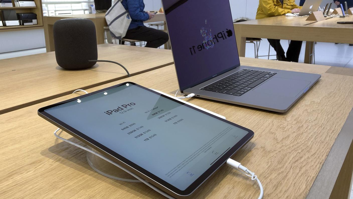 La COMCO sta verificando gli accessi NFC concessi da Apple sui suoi device in Svizzera